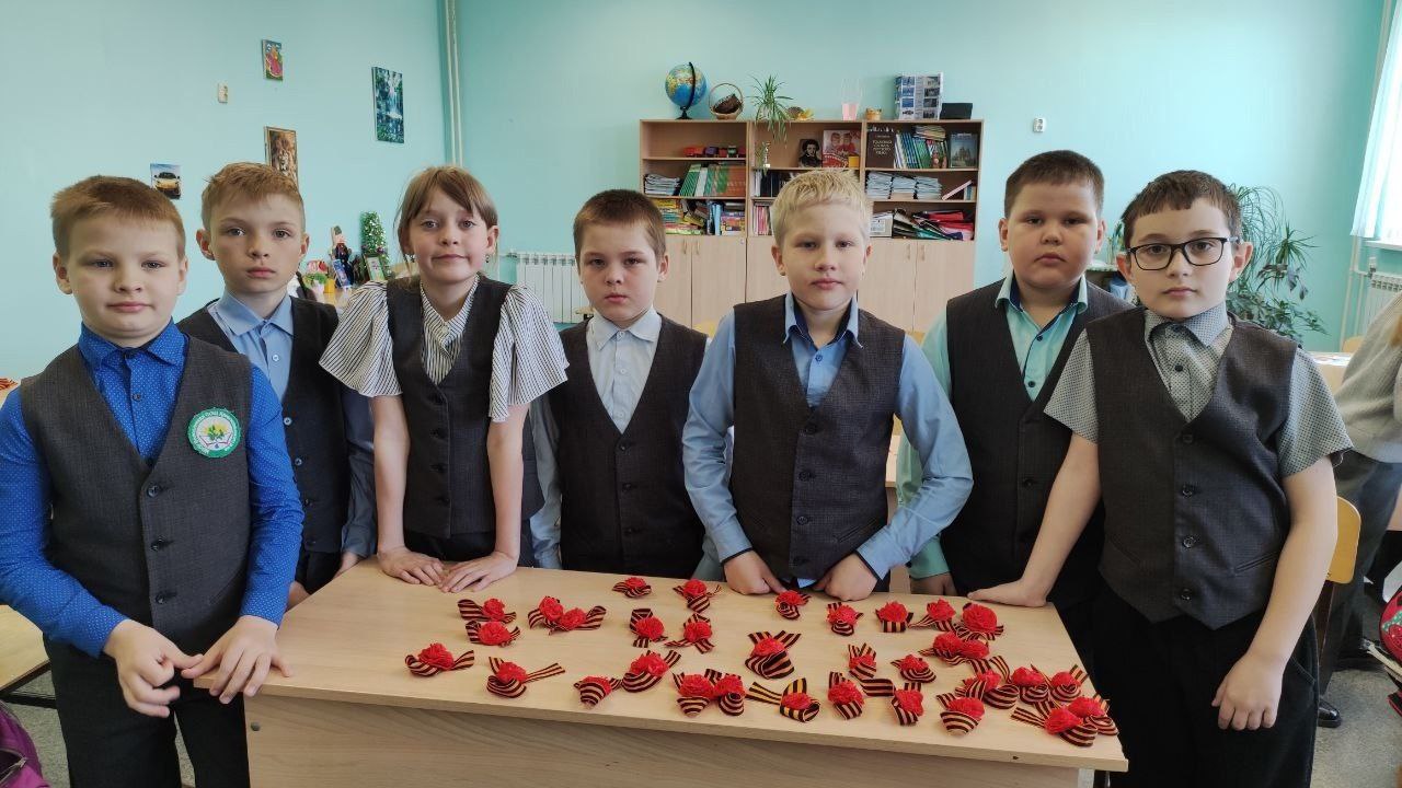 К 80-летию Победы стартовала акция «Красная гвоздика».