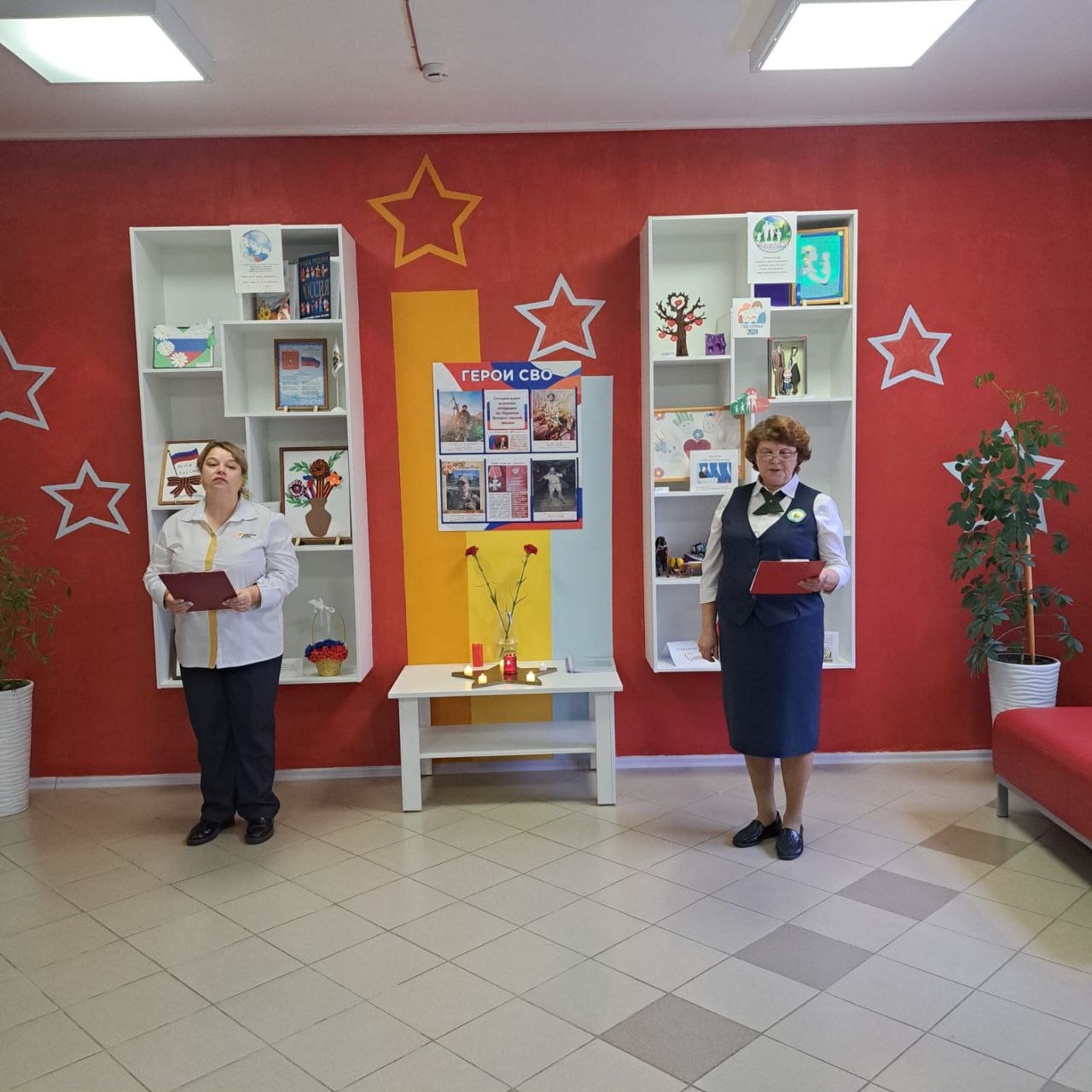 в Володинской средней общеобразовательной школе состоялось торжественное открытие памятного стенда выпускникам школы, участникам специальной военной операции, погибшим при исполнении воинского долга.